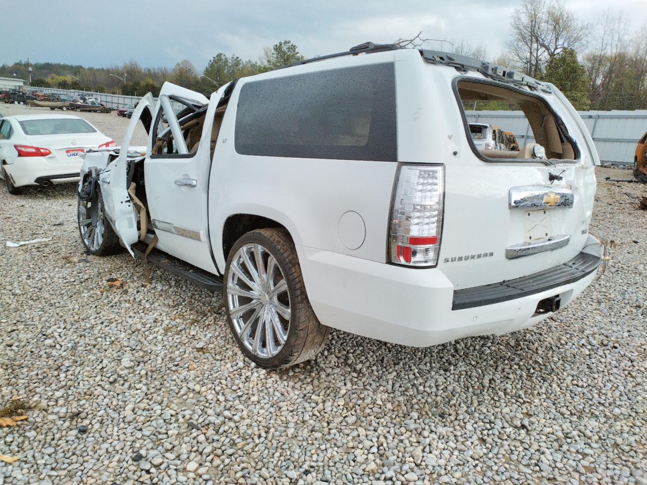 Photo 3 from auction – 2007 CHEVROLET SUBURBAN C with VIN 3GNFC16017G224390