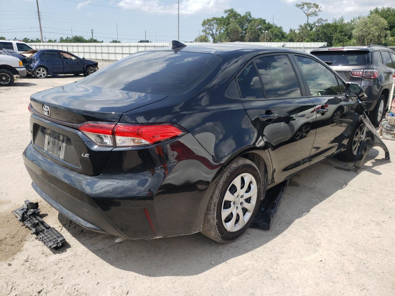 Photo 4 from auction – 2022 TOYOTA COROLLA LE with VIN JTDEPMAE5NJ191628