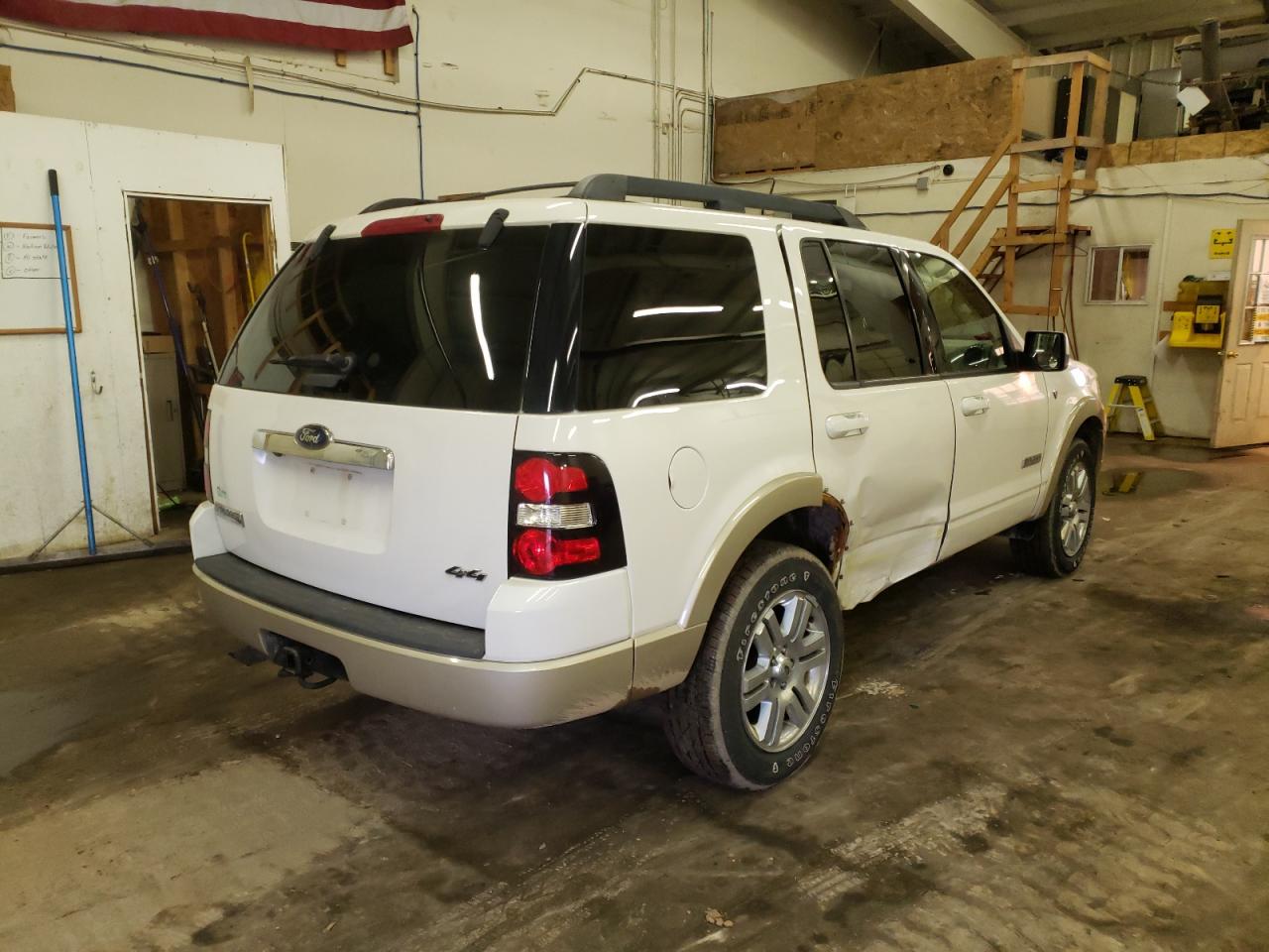 Photo 4 from auction – 2008 FORD EXPLORER E with VIN 1FMEU74838UA30385
