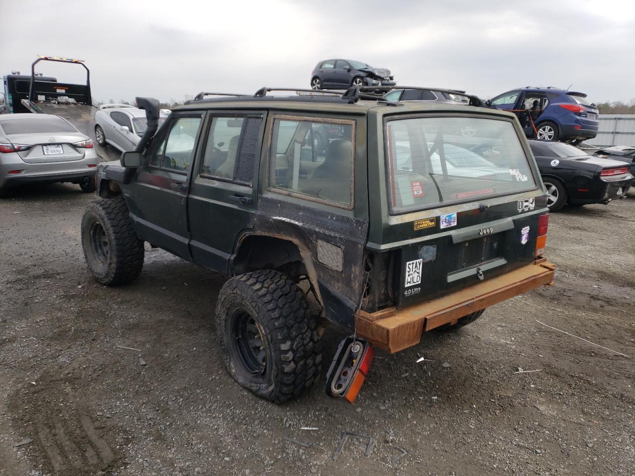 Photo 3 from auction – 1996 JEEP CHEROKEE S with VIN 1J4FJ68S7TL167386