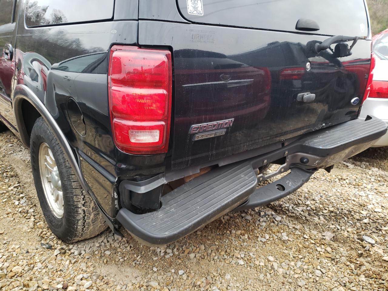 Photo 9 from auction – 2000 FORD EXPEDITION with VIN 1FMRU1669YLB10290