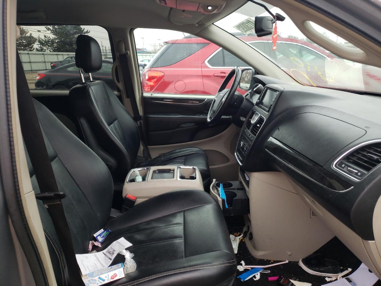 Photo 5 from auction – 2013 CHRYSLER TOWN & COU with VIN 2C4RC1BG9DR691183