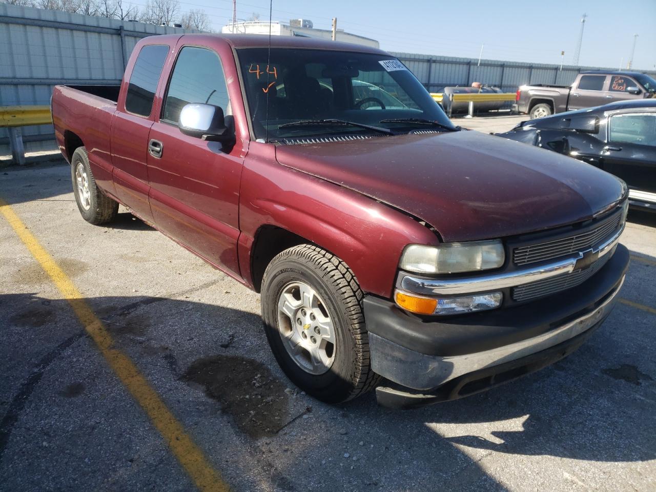 CHEVROLET SILVERADO 2001 with VIN 2GCEC19TX11147772 - Photo from auction