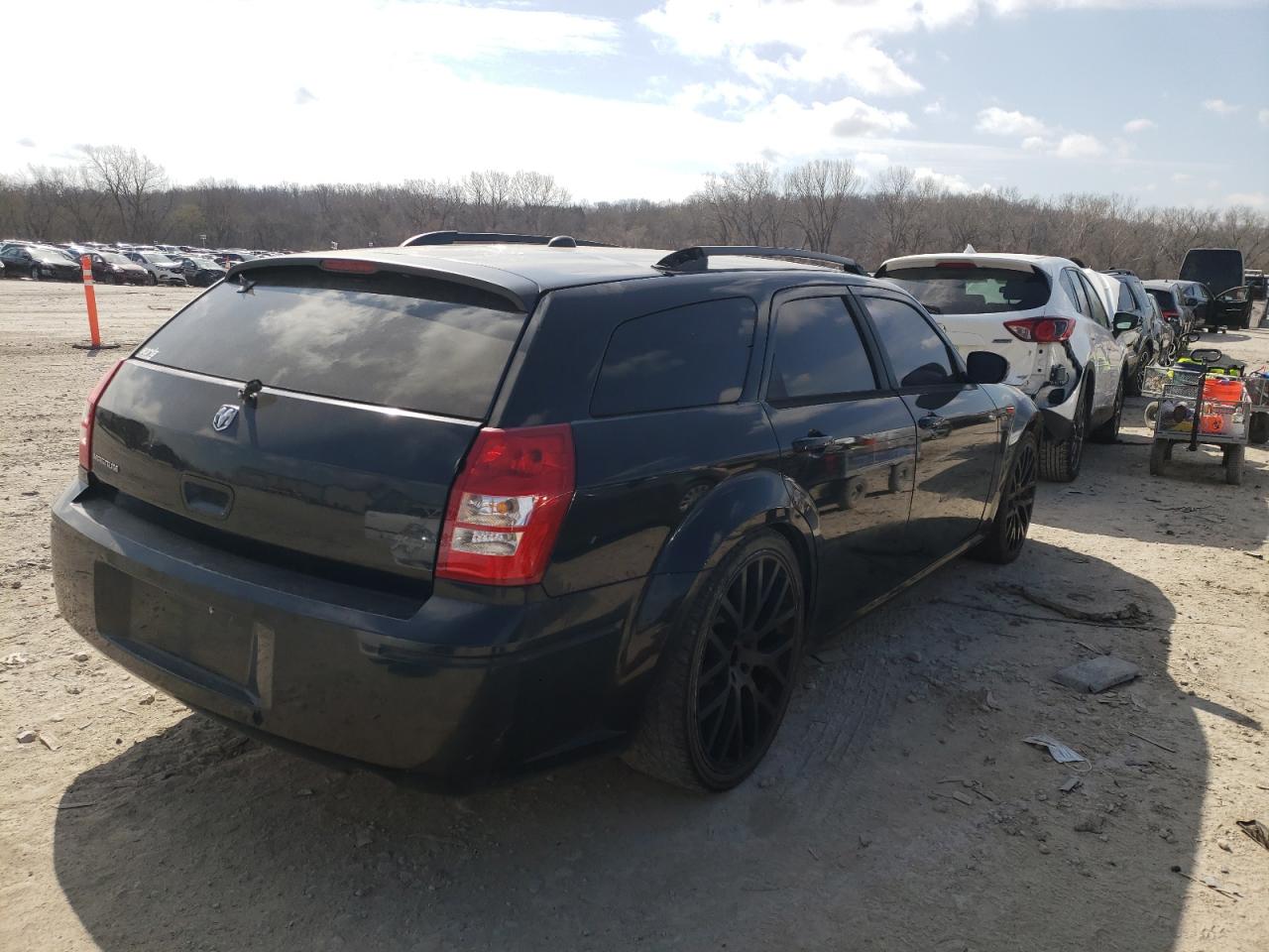 Photo 4 from auction – 2005 DODGE MAGNUM R/T with VIN 2D8GV58265H611108