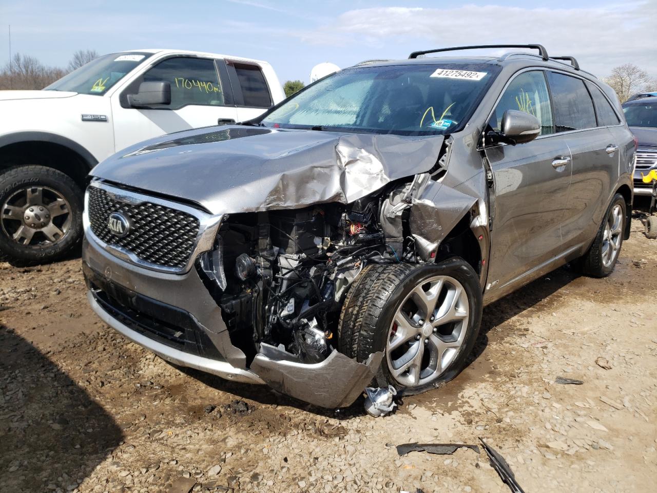 Photo 2 from auction – 2016 KIA SORENTO SX with VIN 5XYPKDA50GG089230