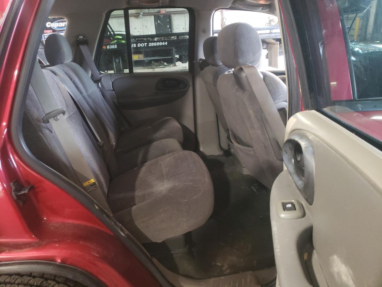 Photo 6 from auction – 2004 CHEVROLET TRAILBLAZE with VIN 1GNDT13S242212492