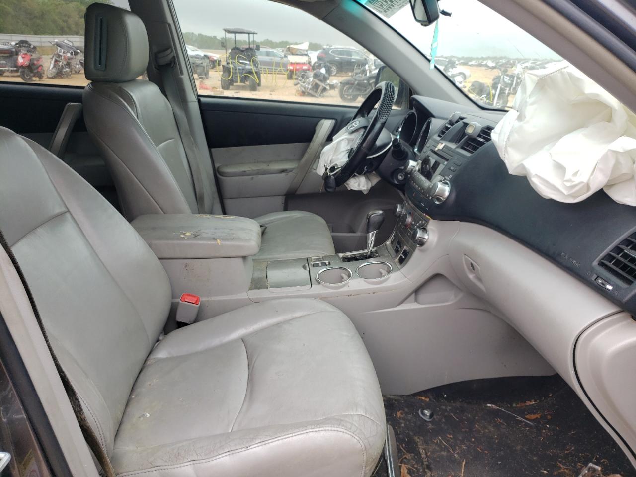 Photo 5 from auction – 2012 TOYOTA HIGHLANDER with VIN 5TDZK3EH8CS066198