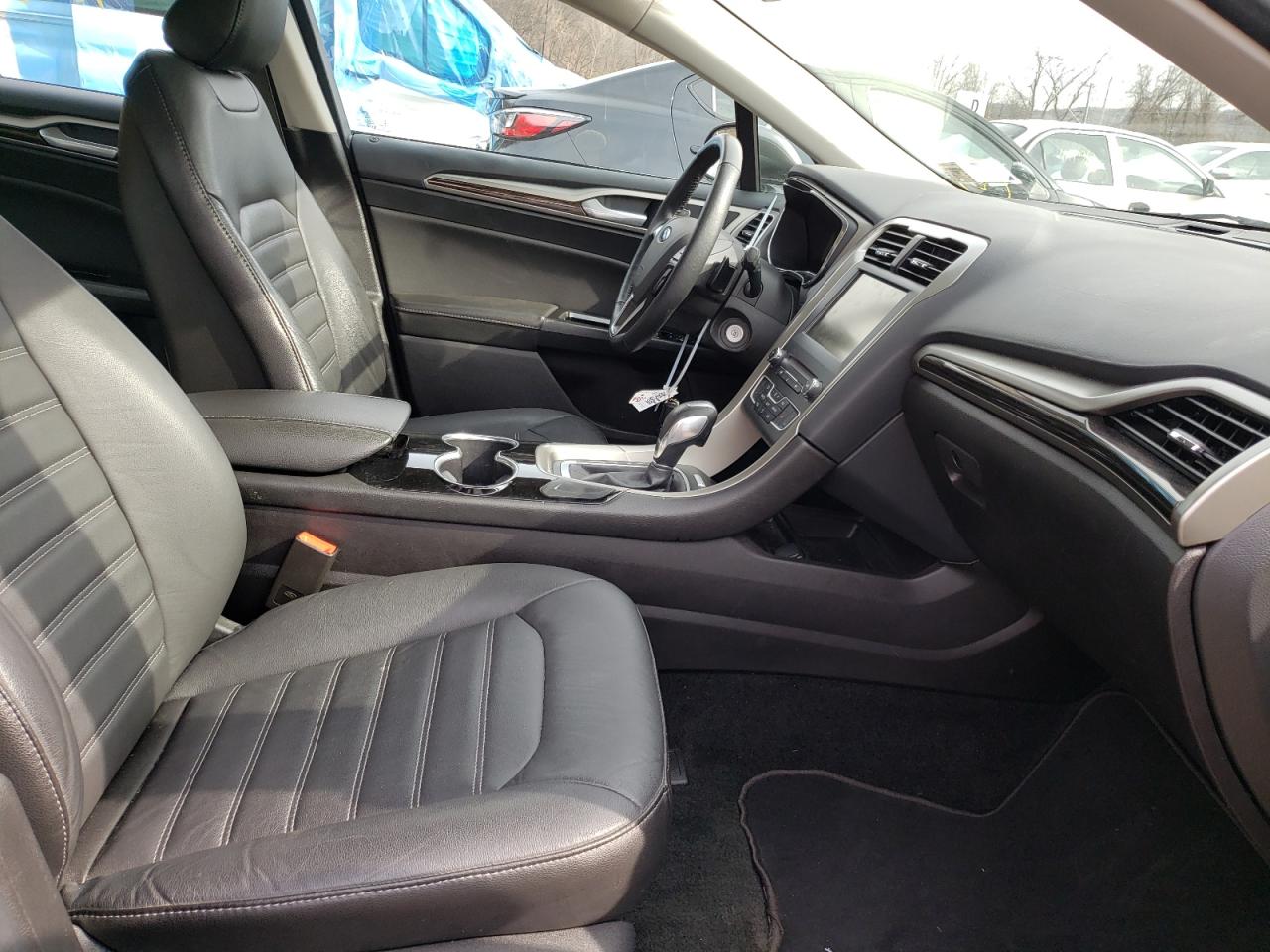 Photo 5 from auction – 2016 FORD FUSION SE with VIN 3FA6P0H91GR138932