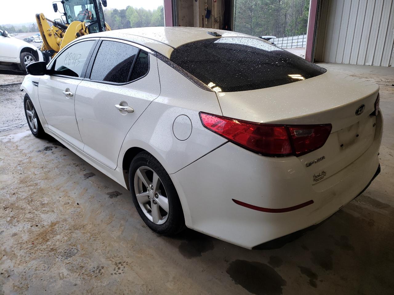 Photo 3 from auction – 2015 KIA OPTIMA LX with VIN KNAGM4A74F5597166