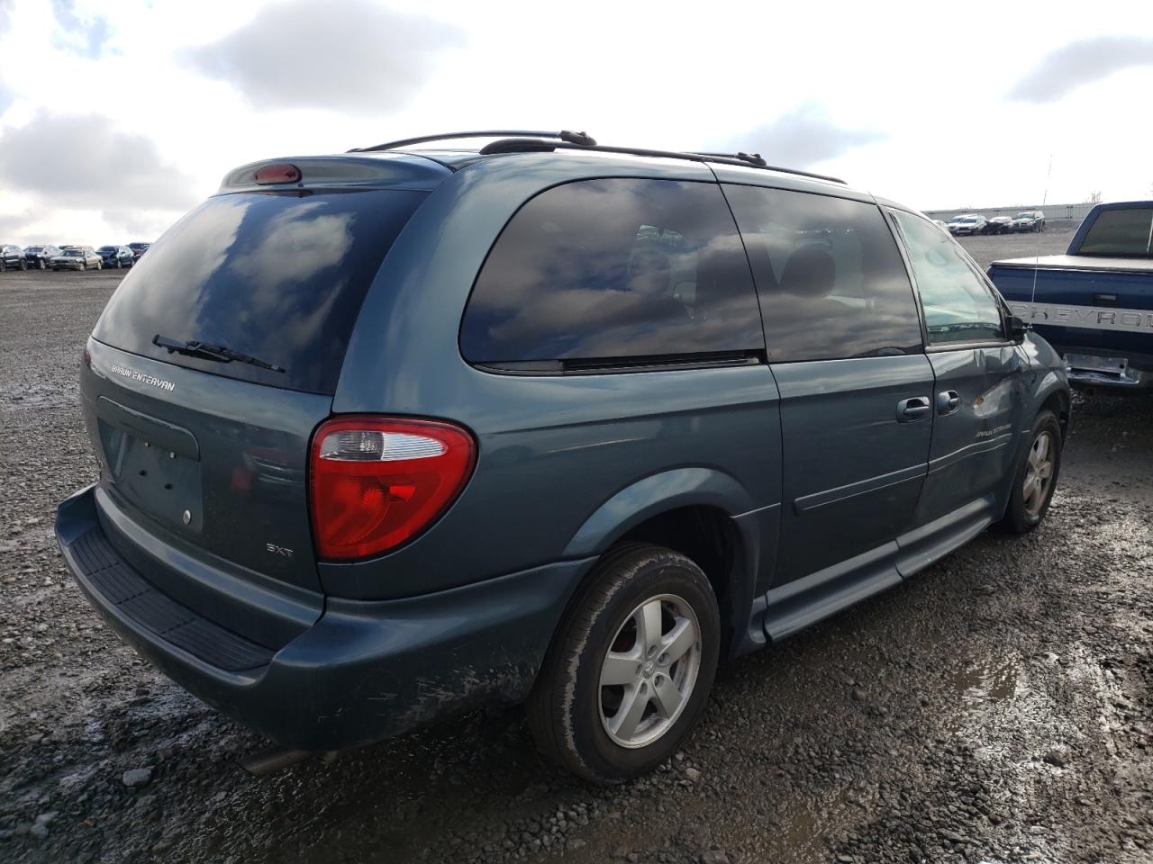 Photo 4 from auction – 2006 DODGE GRAND CARA with VIN 2D4GP44L36R886404