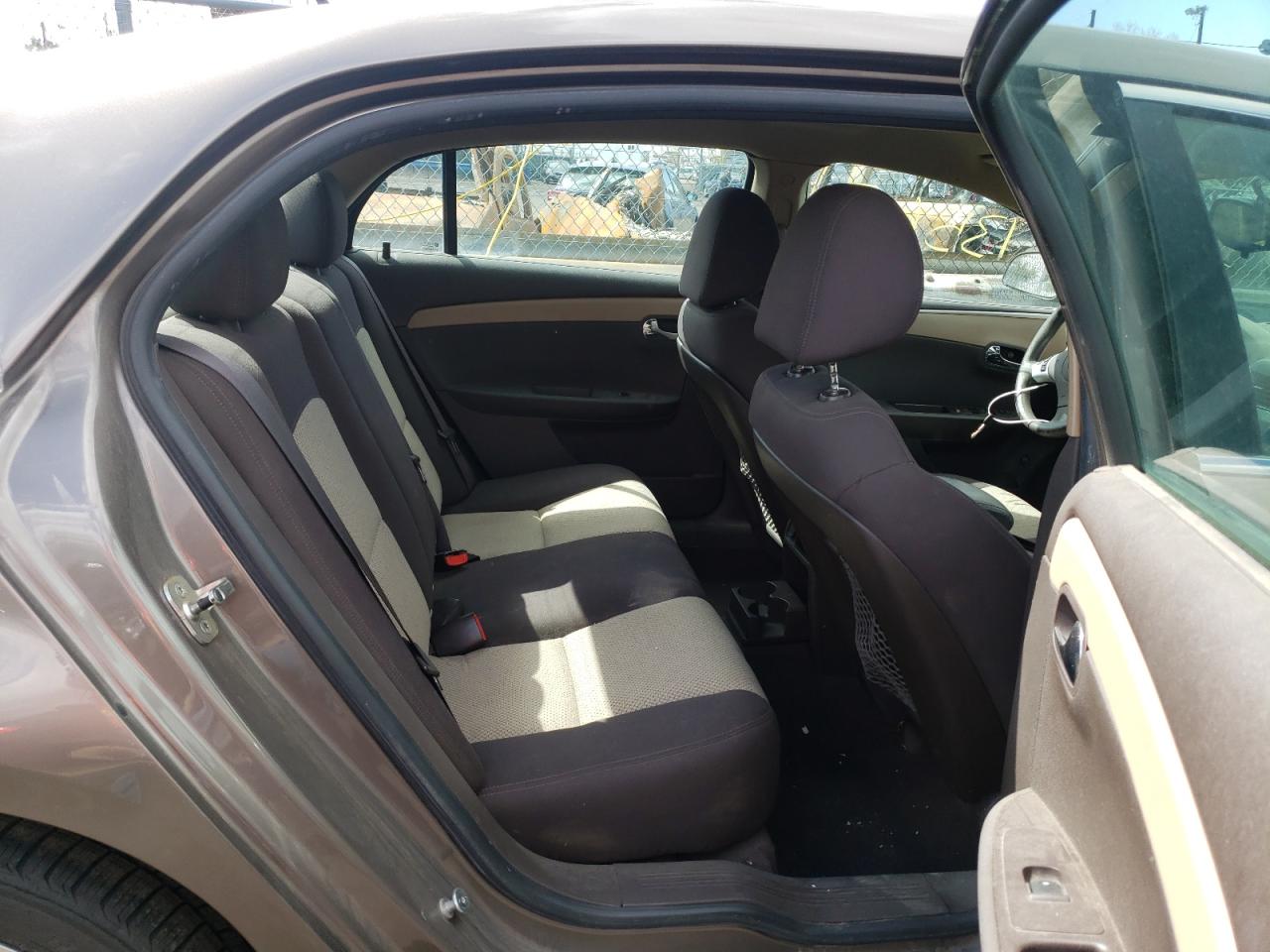 Photo 6 from auction – 2011 CHEVROLET MALIBU LS with VIN 1G1ZB5E16BF238640