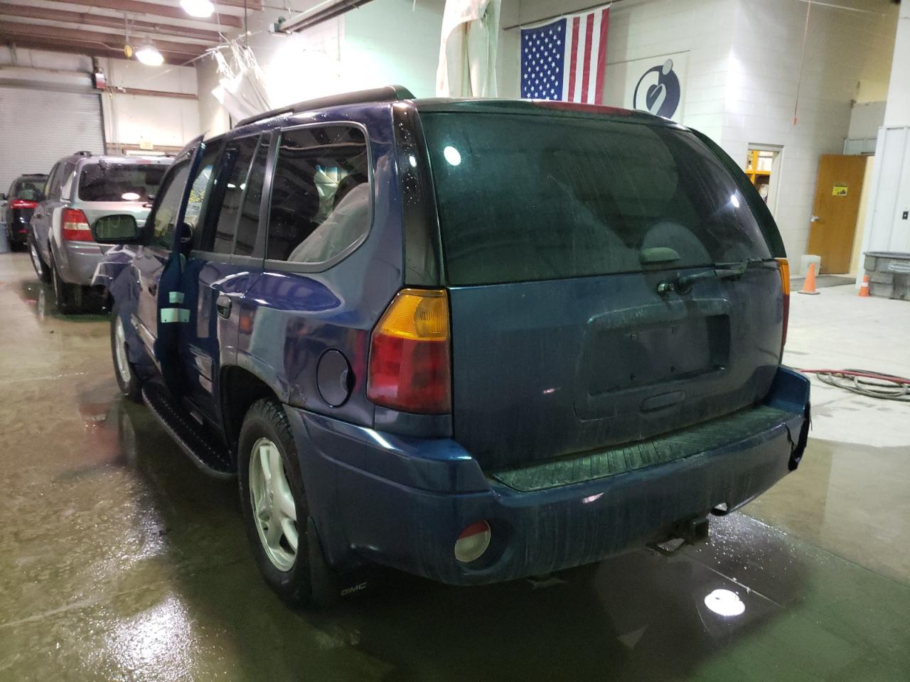 Photo 3 from auction – 2005 GMC ENVOY with VIN 1GKDT13S352297034