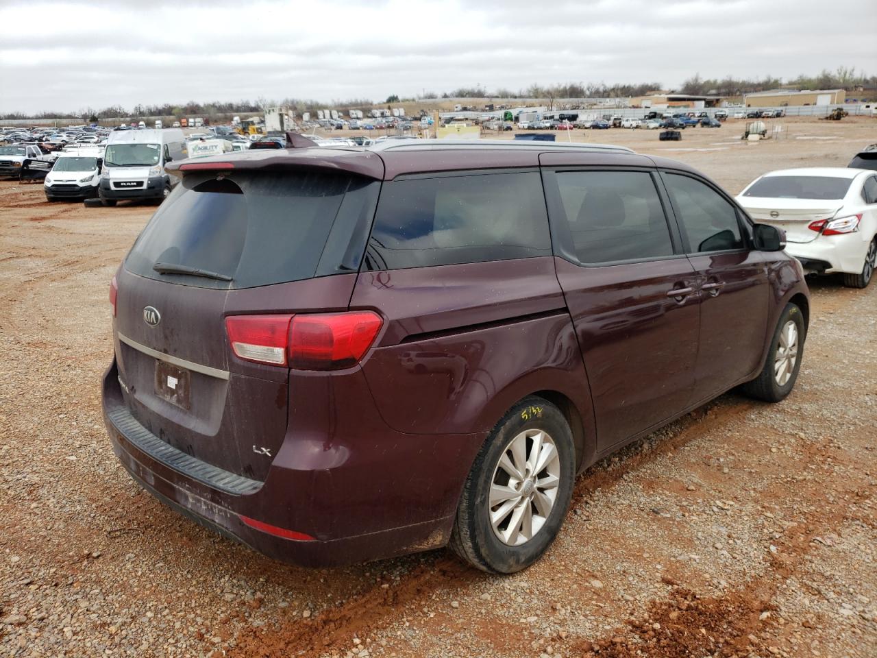 Photo 4 from auction – 2015 KIA SEDONA LX with VIN KNDMB5C13F6058879