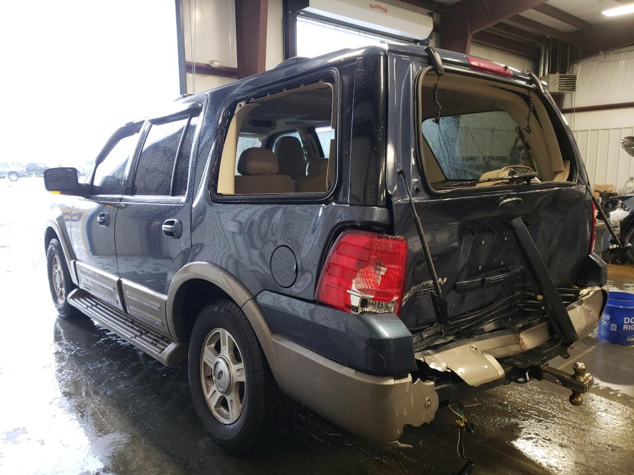 Photo 3 from auction – 2004 FORD EXPEDITION with VIN 1FMFU18L04LB51889