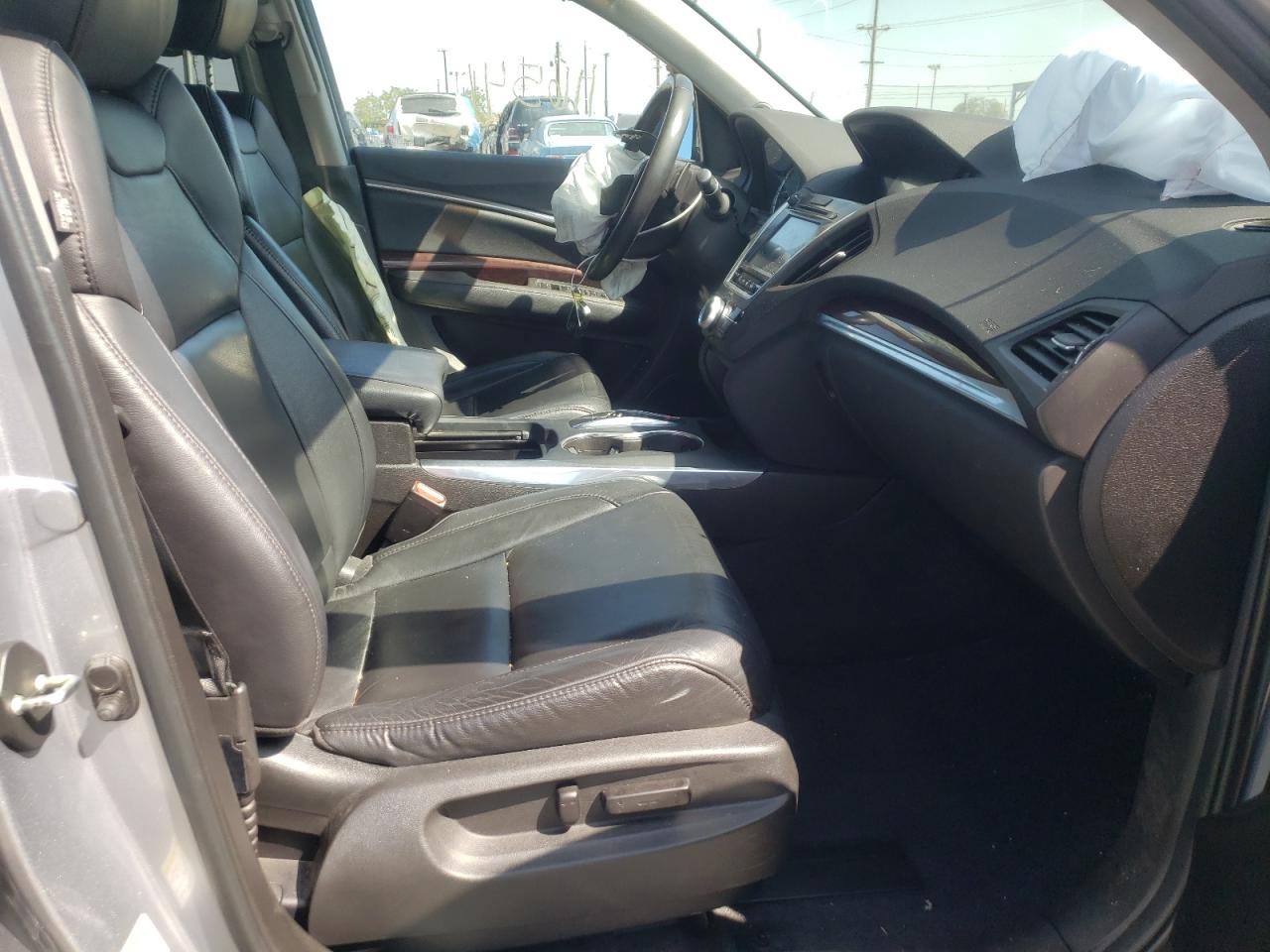 Photo 5 from auction – 2016 ACURA MDX with VIN 5FRYD3H22GB004964