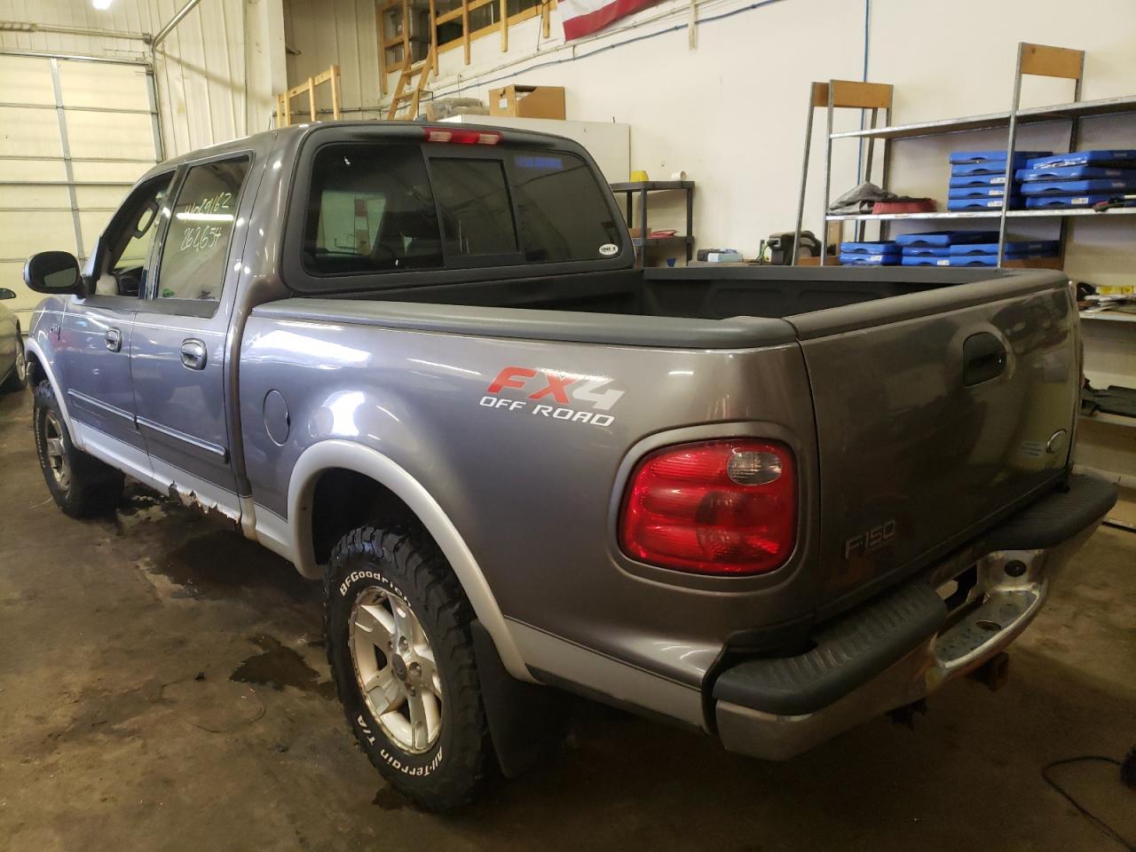 Photo 3 from auction – 2003 FORD F150 SUPER with VIN 1FTRW08L63KD27905