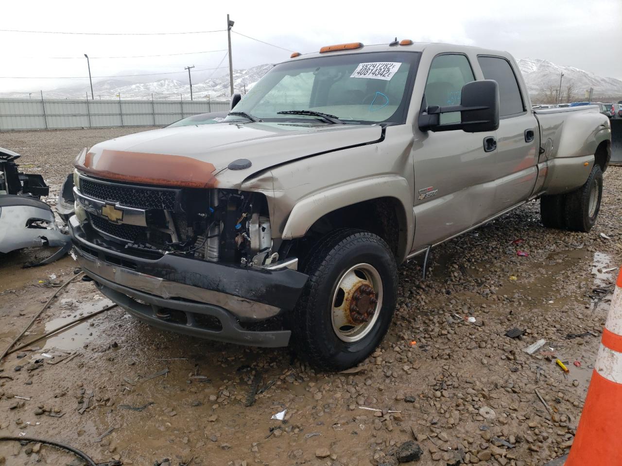 Photo 9 from auction – 2002 CHEVROLET SILVERADO with VIN 1GCJK33162F229643