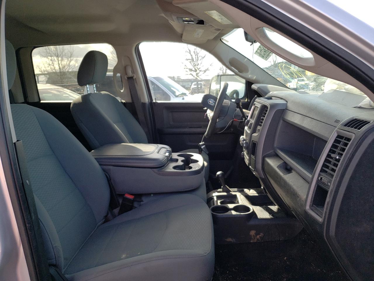 Photo 5 from auction – 2018 RAM 2500 ST with VIN 3C6UR5HL8JG380695