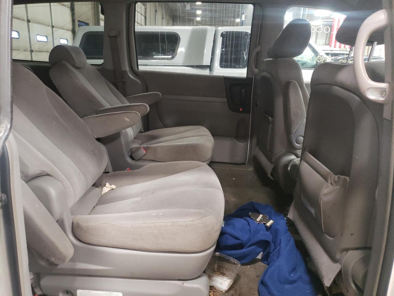 Photo 6 from auction – 2007 HYUNDAI ENTOURAGE with VIN KNDMC233476042639