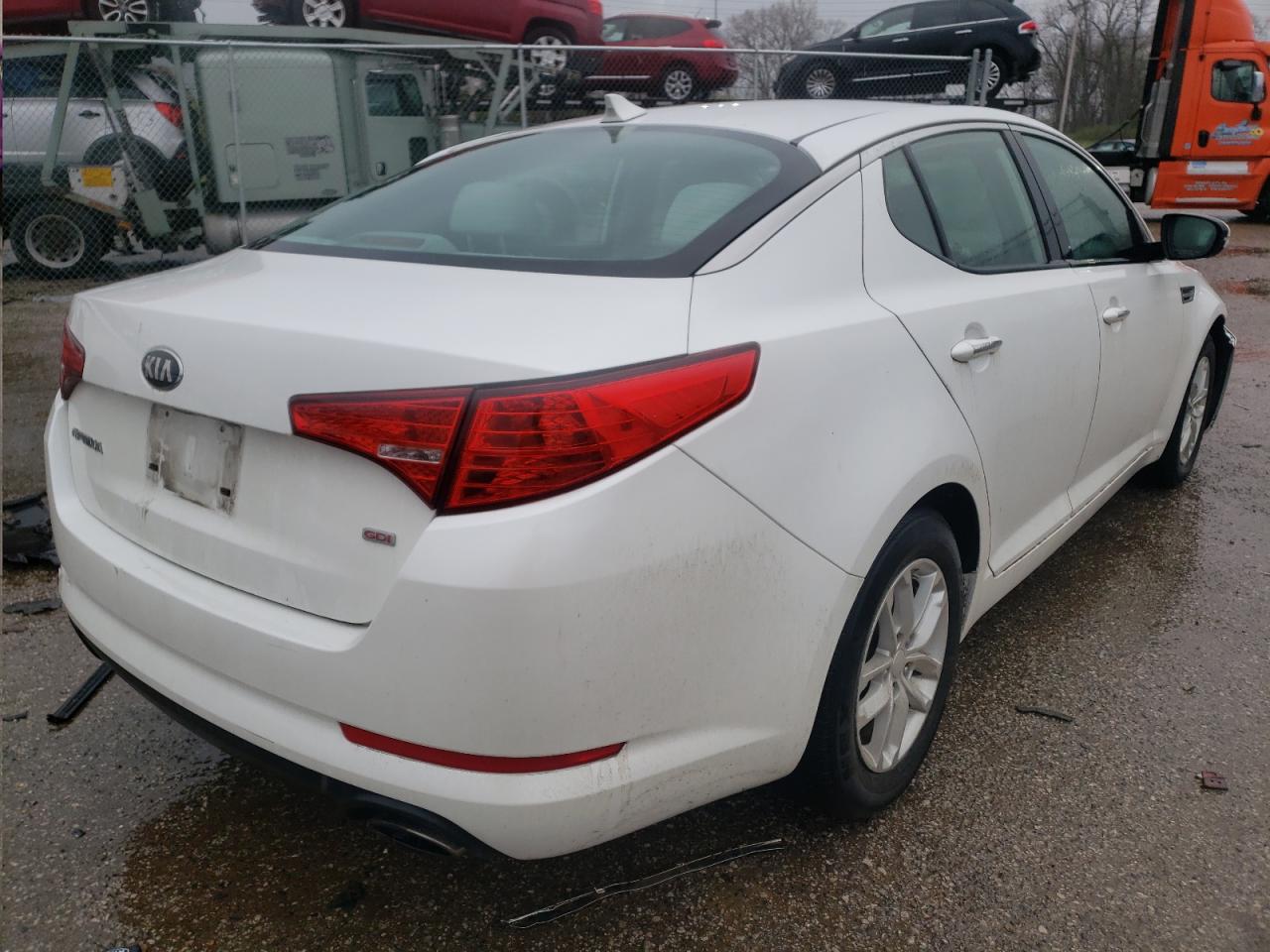 Photo 4 from auction – 2013 KIA OPTIMA LX with VIN KNAGM4A79D5388387