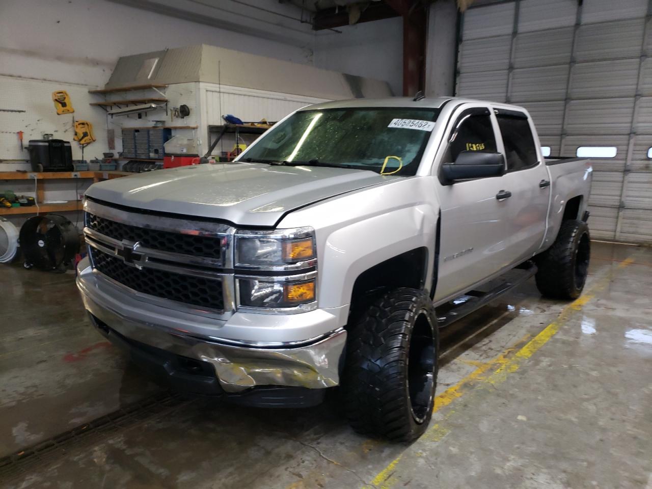 Photo 2 from auction – 2014 CHEVROLET SILVERADO with VIN 3GCUKREC9EG147293