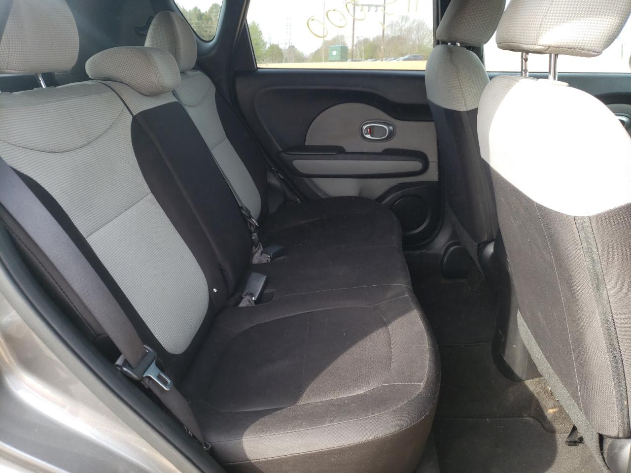 Photo 6 from auction – 2016 KIA SOUL with VIN KNDJN2A21G7281583