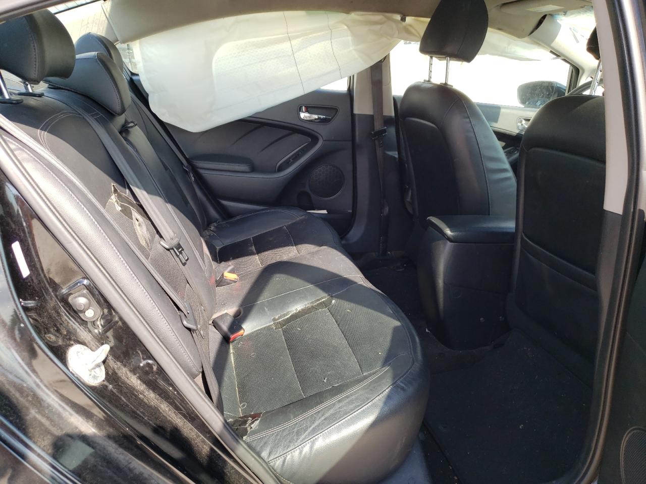 Photo 6 from auction – 2015 KIA FORTE EX with VIN KNAFZ4A81F5263036