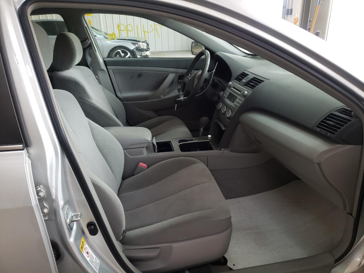 Photo 5 from auction – 2011 TOYOTA CAMRY BASE with VIN 4T4BF3EK3BR124134