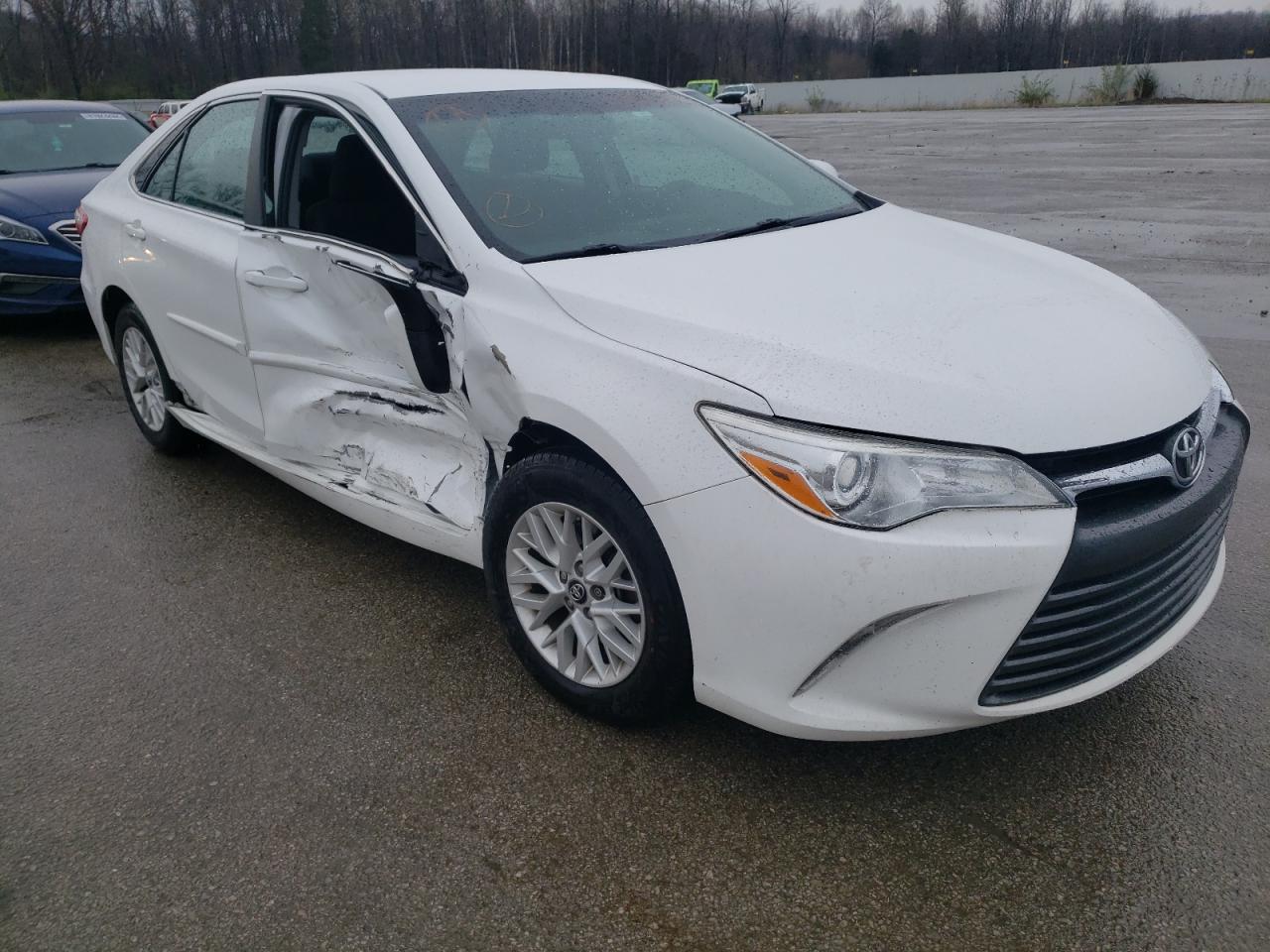 TOYOTA CAMRY LE 2017 with VIN 4T1BF1FK0HU664742 - Photo from auction