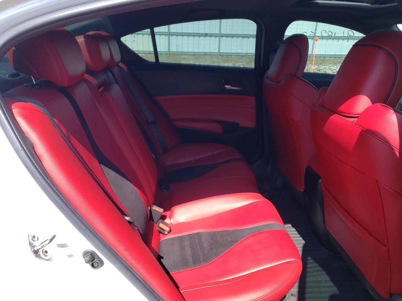 Photo 6 from auction – 2019 ACURA ILX PREMIU with VIN 19UDE2F82KA800437