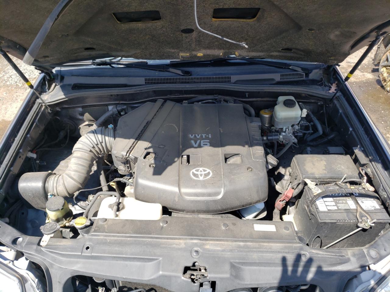 Photo 7 from auction – 2006 TOYOTA 4RUNNER SR with VIN JTEZU14R860068562