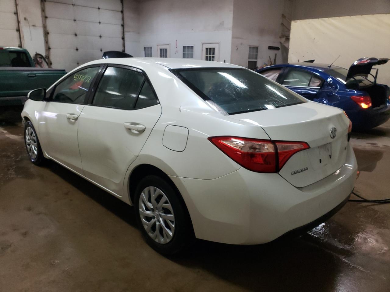 Photo 3 from auction – 2017 TOYOTA COROLLA L with VIN 5YFBURHE1HP631195