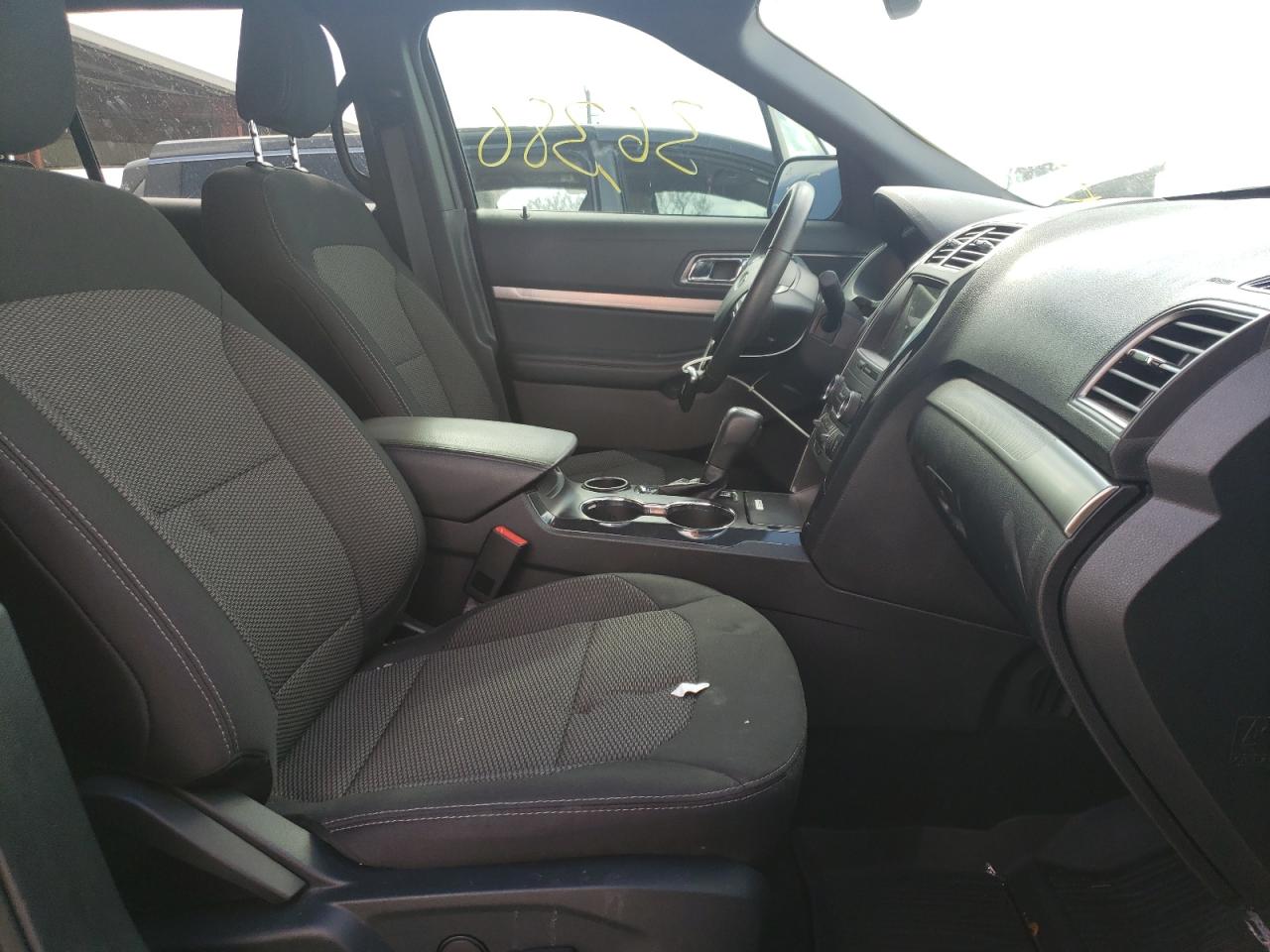 Photo 5 from auction – 2019 FORD EXPLORER X with VIN 1FM5K7D84KGB47341