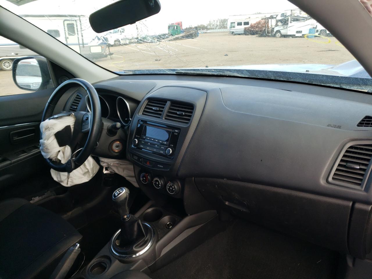 Photo 9 from auction – 2015 MITSUBISHI OUTLANDER with VIN 4A4AP3AU5FE048942