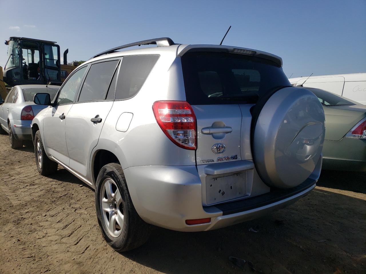 Photo 3 from auction – 2010 TOYOTA RAV4 with VIN JTMKF4DV1A5019570