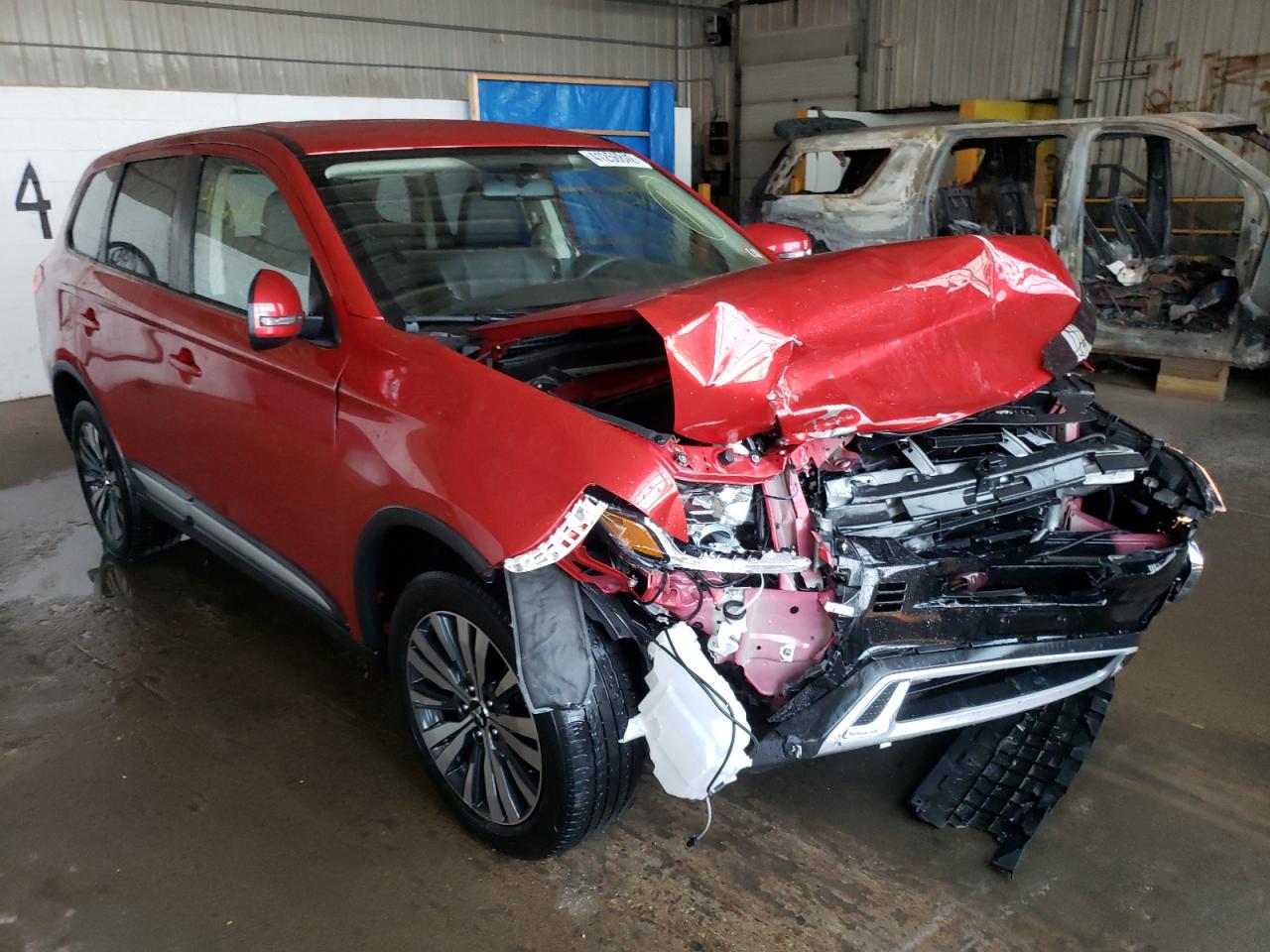 MITSUBISHI OUTLANDER 2019 with VIN JA4AZ3A34KZ004095 - Photo from auction