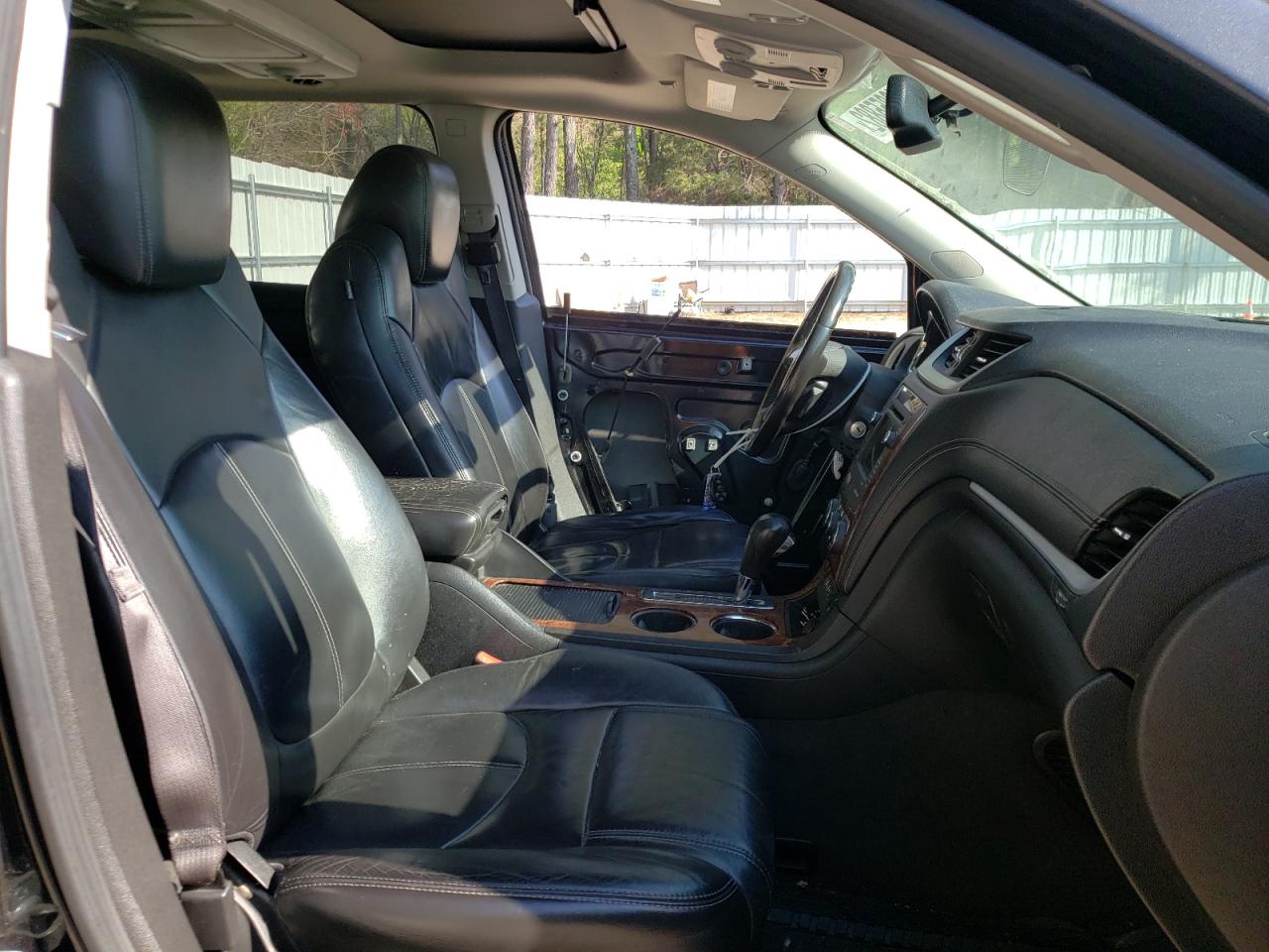 Photo 5 from auction – 2013 CHEVROLET TRAVERSE L with VIN 1GNKRJKD9DJ102229