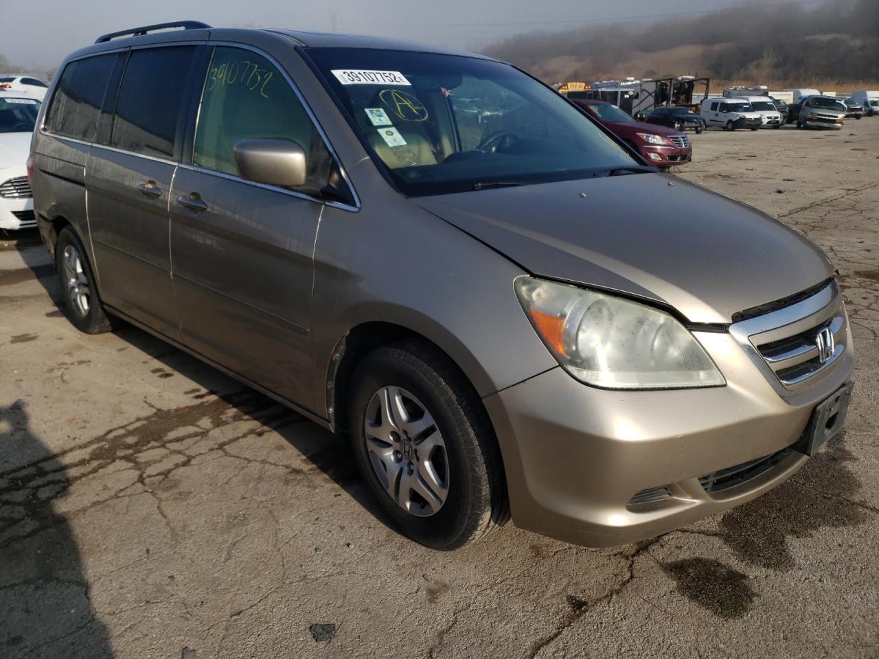 HONDA ODYSSEY EX 2005 with VIN 5FNRL38605B047322 - Photo from auction