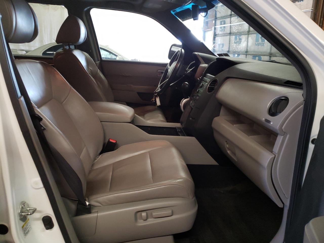 Photo 5 from auction – 2011 HONDA PILOT EXL with VIN 5FNYF4H57BB025135