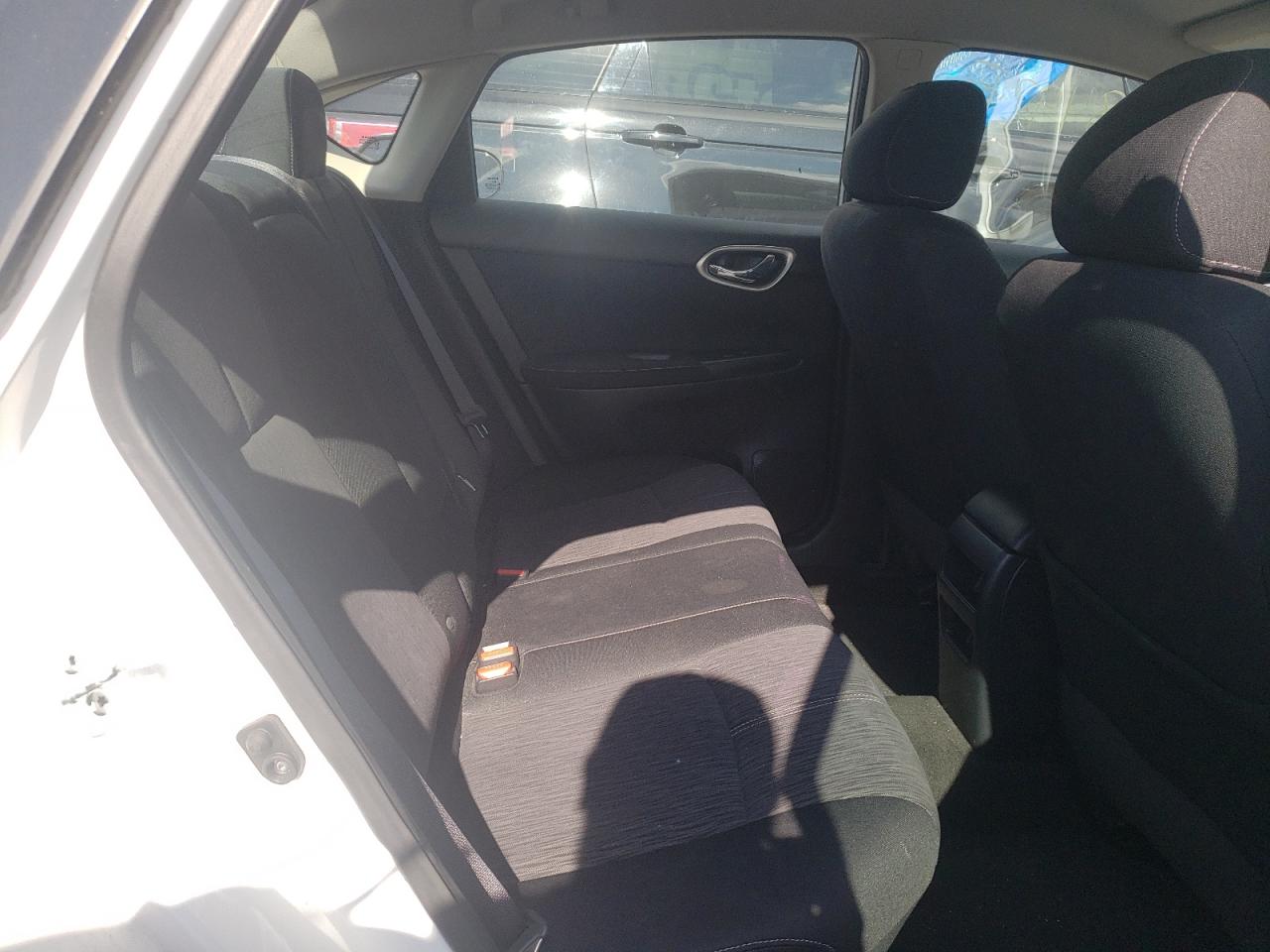 Photo 6 from auction – 2014 NISSAN SENTRA S with VIN 3N1AB7AP0EY298973