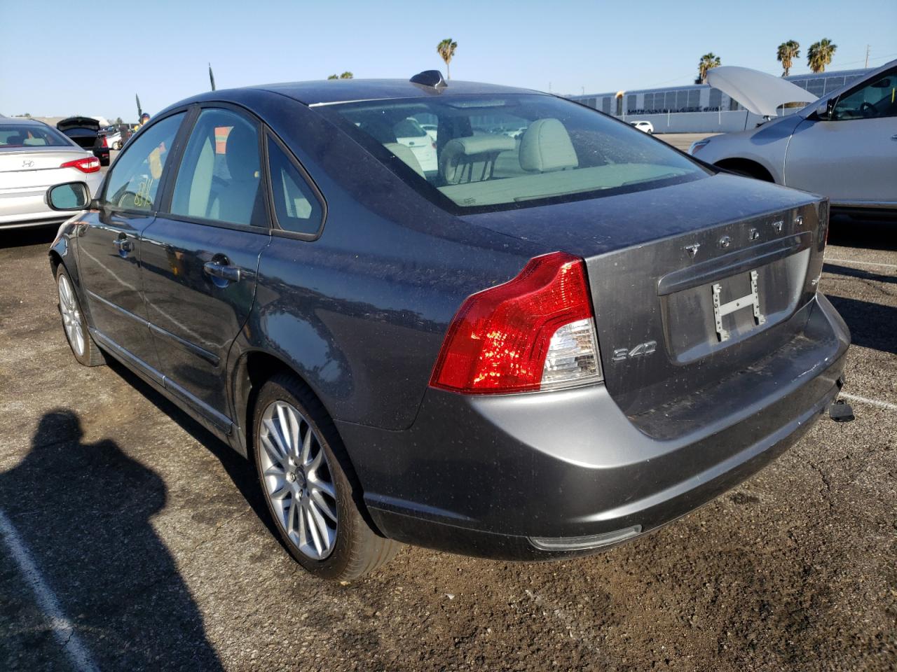 Photo 3 from auction – 2010 VOLVO S40 2.4I with VIN YV1382MS3A2489460