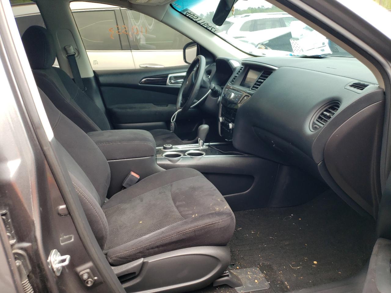Photo 5 from auction – 2015 NISSAN PATHFINDER with VIN 5N1AR2MM0FC641137