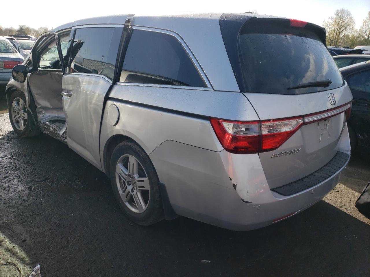 Photo 3 from auction – 2013 HONDA ODYSSEY TO with VIN 5FNRL5H90DB037149