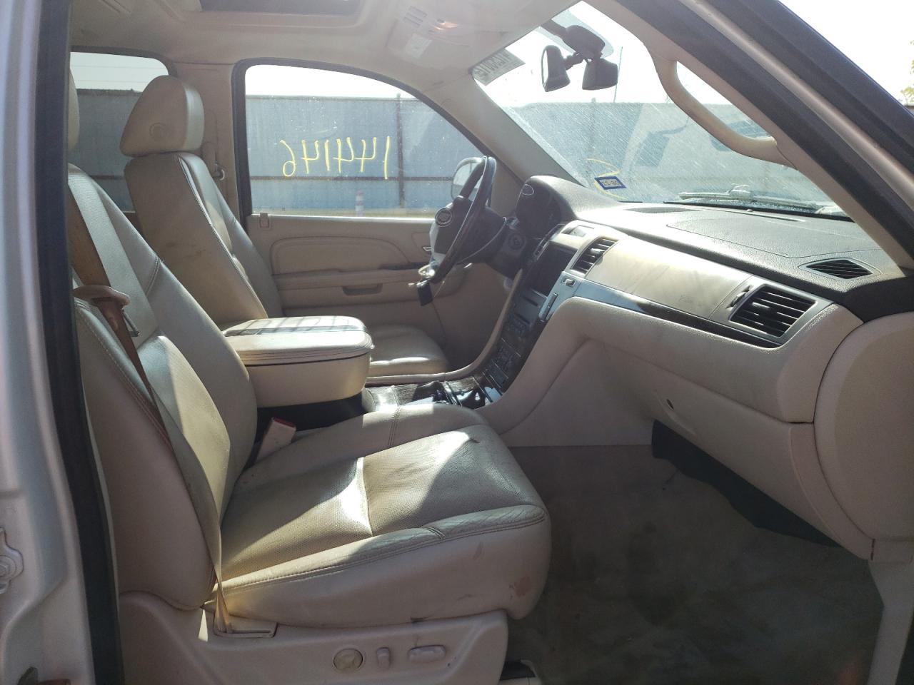 Photo 5 from auction – 2008 CADILLAC ESCALADE L with VIN 1GYFK63818R202047
