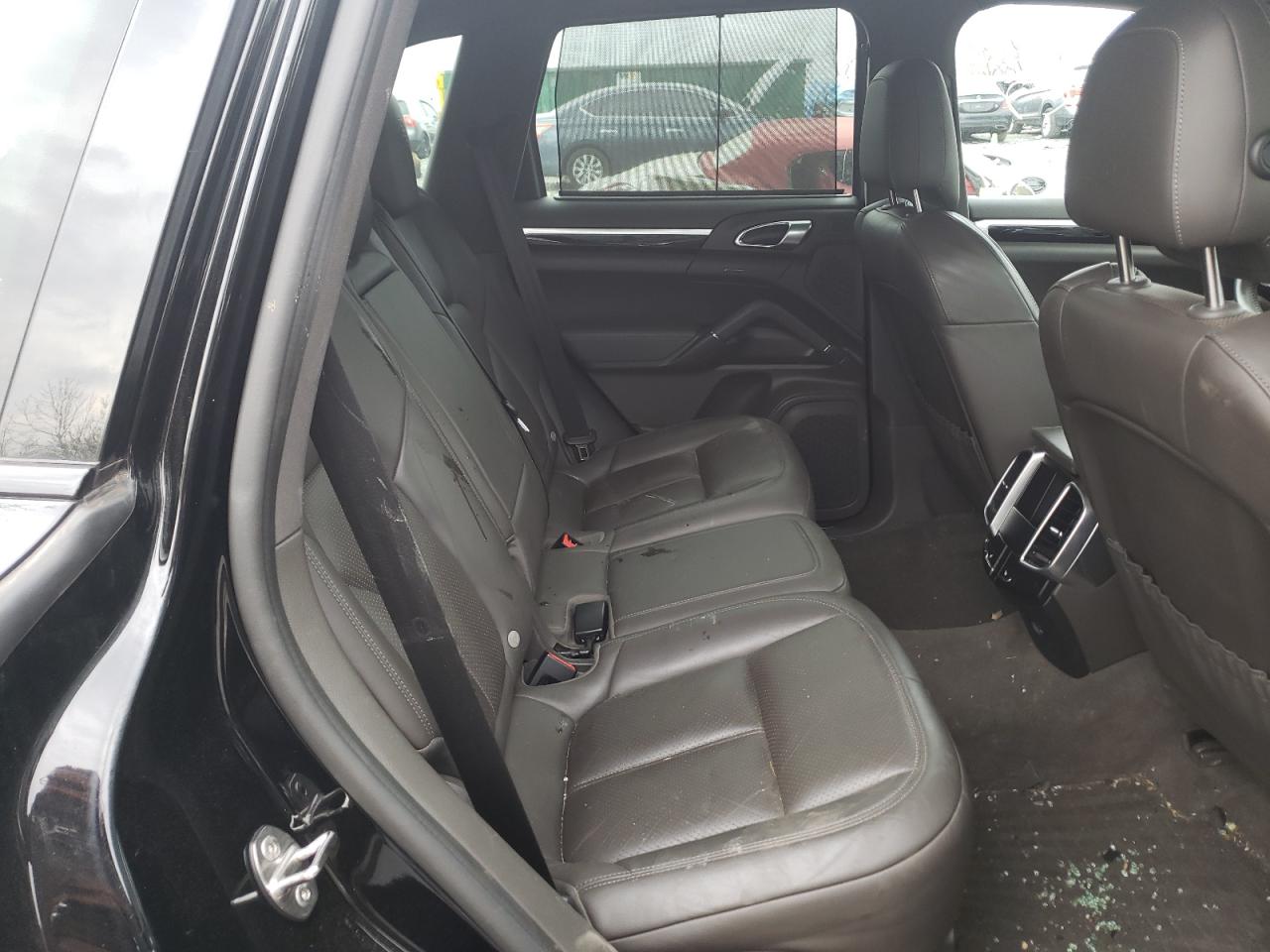 Photo 6 from auction – 2017 PORSCHE CAYENNE with VIN WP1AA2A25HKA92105