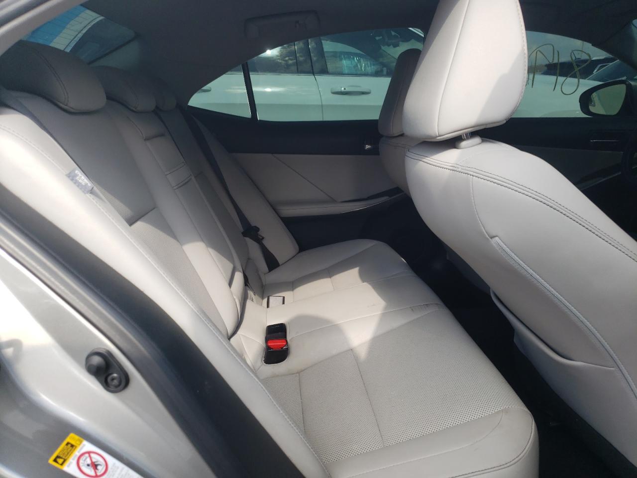 Photo 6 from auction – 2016 LEXUS IS 300 with VIN JTHCM1D25G5005595