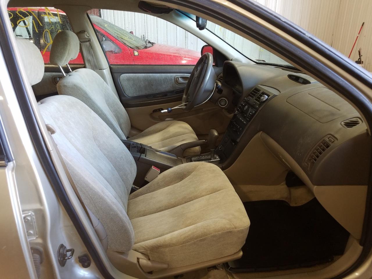 Photo 5 from auction – 2001 NISSAN MAXIMA GXE with VIN JN1CA31D61T607195