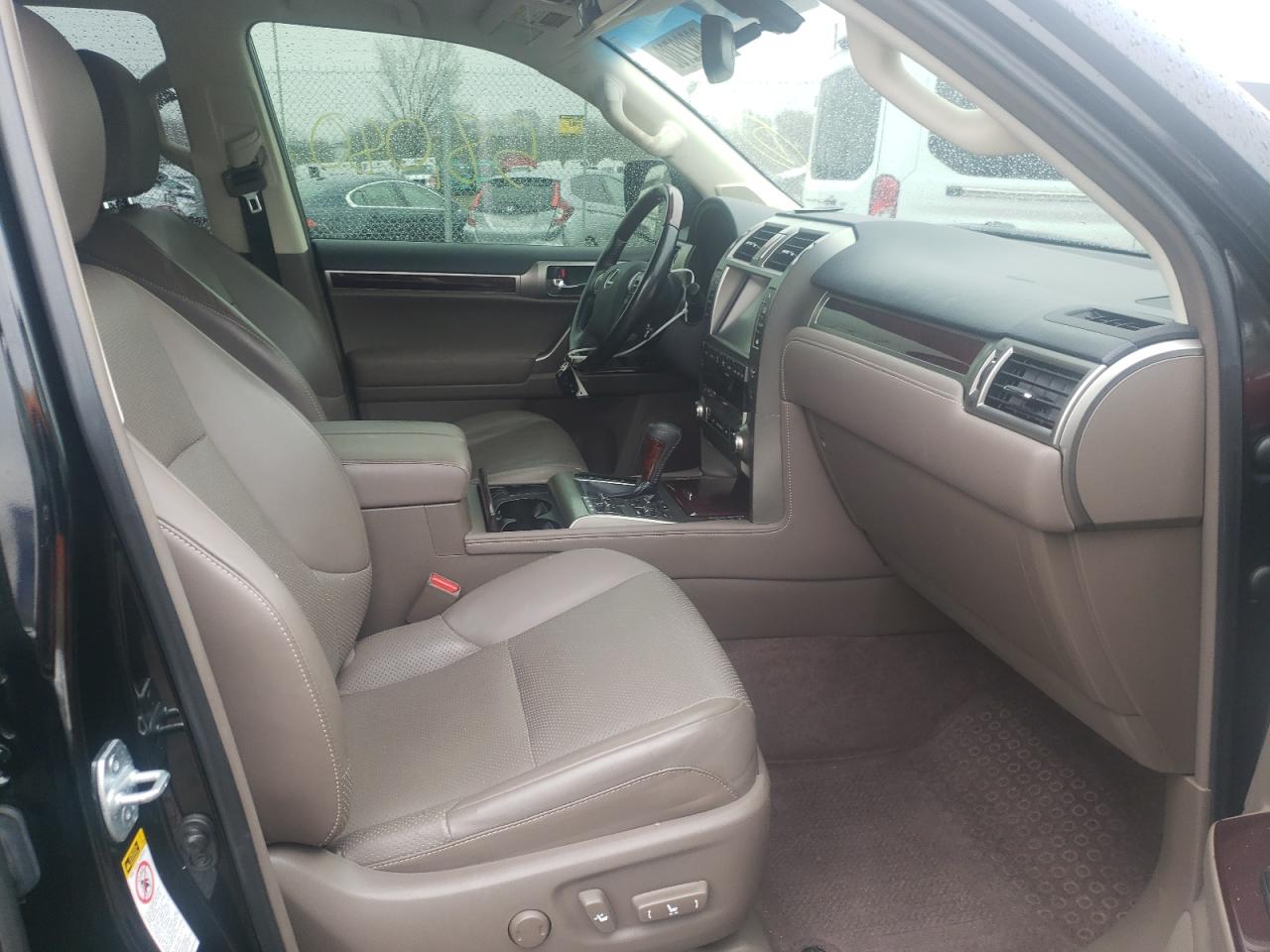 Photo 5 from auction – 2017 LEXUS GX 460 PRE with VIN JTJJM7FX1H5171535