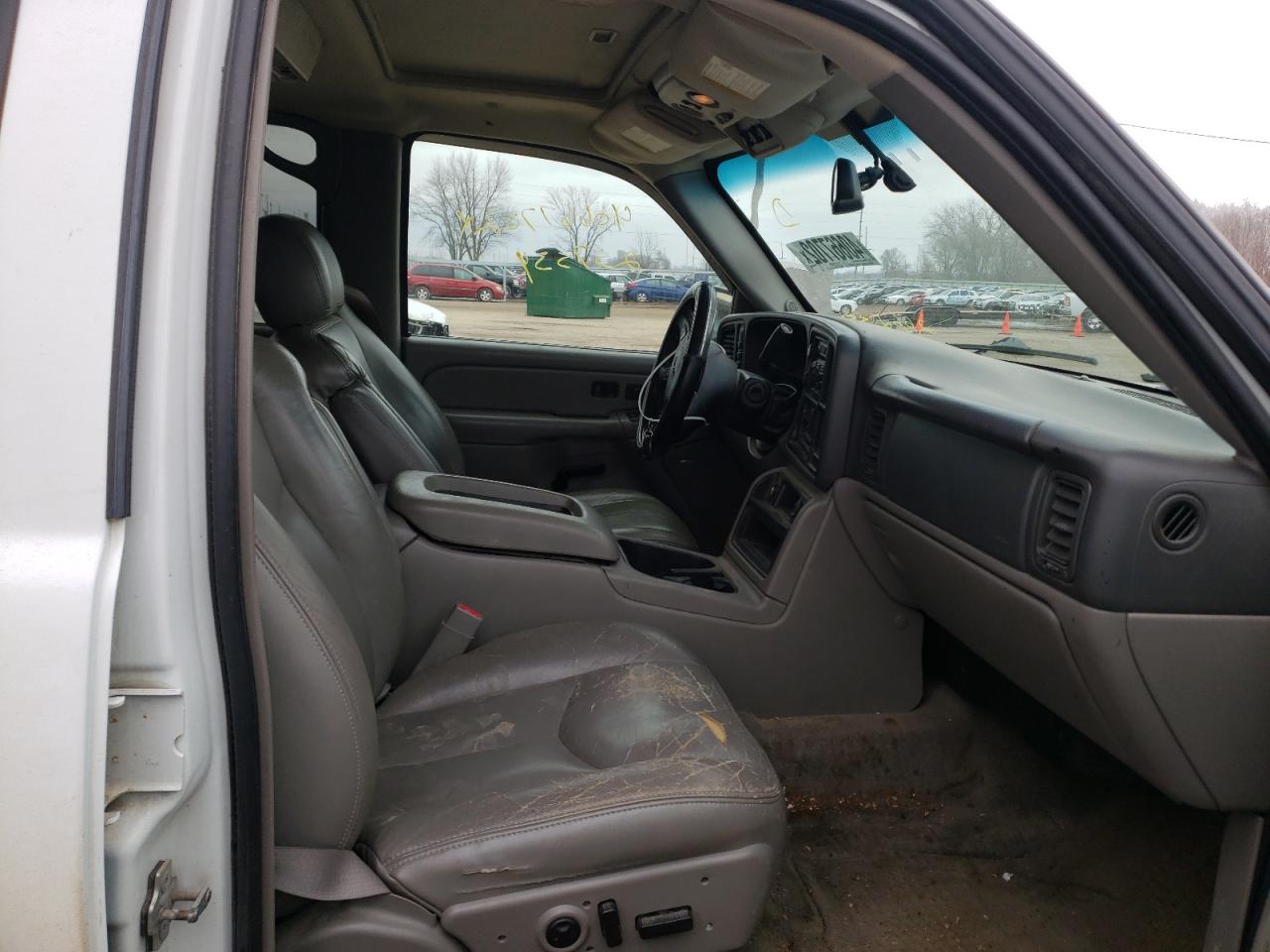 Photo 5 from auction – 2004 GMC YUKON with VIN 1GKEK13Z64J266255