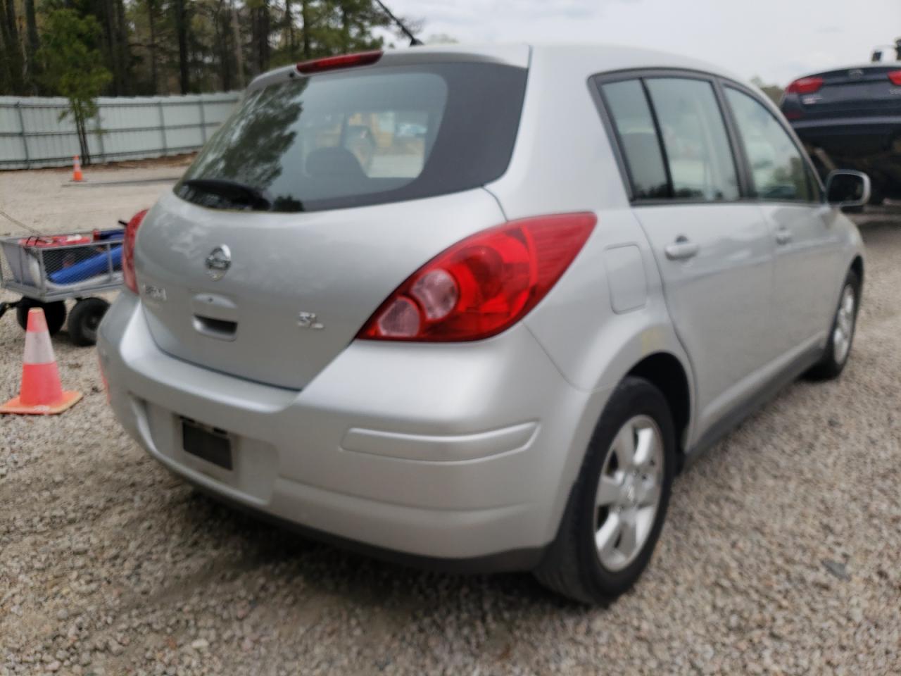 Photo 4 from auction – 2008 NISSAN VERSA S with VIN 3N1BC13E48L383567